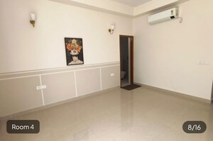 Room in 4 BHK Apartment at SS Linden, Sector 84 – for Sale