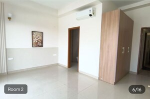 Room in 4 BHK Apartment at SS Linden, Sector 84 – for Sale