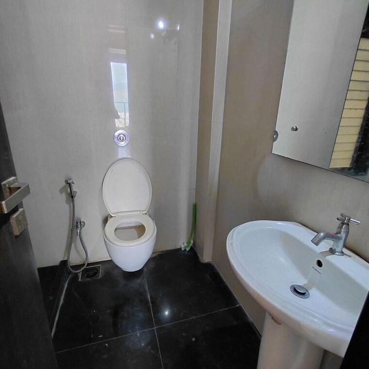Bathroom, satellite-tower 3 Bedroom 1750 Sq.Ft. Apartment In Goregaon East Mumbai 10781177
