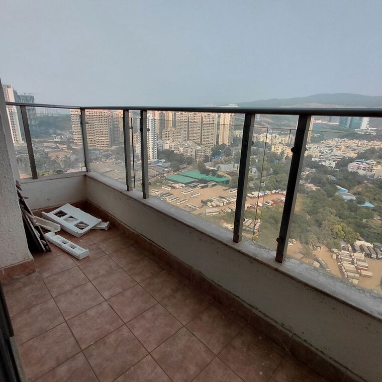 Balcony, satellite-tower 3 Bedroom 1750 Sq.Ft. Apartment In Goregaon East Mumbai 10781177