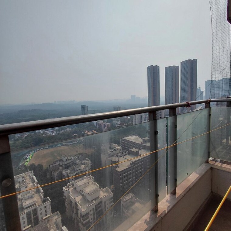 Balcony, satellite-tower 3 Bedroom 1750 Sq.Ft. Apartment In Goregaon East Mumbai 10781177