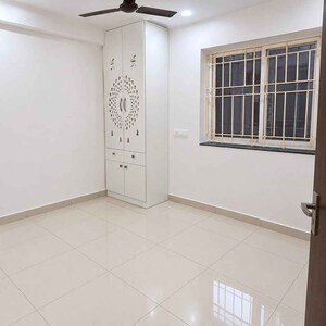 Room in 3 BHK Apartment at Sarjapur – for Rent