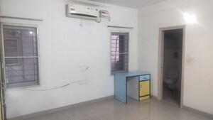 Room in 4 BHK Apartment at Jubilee Hills – for Rent