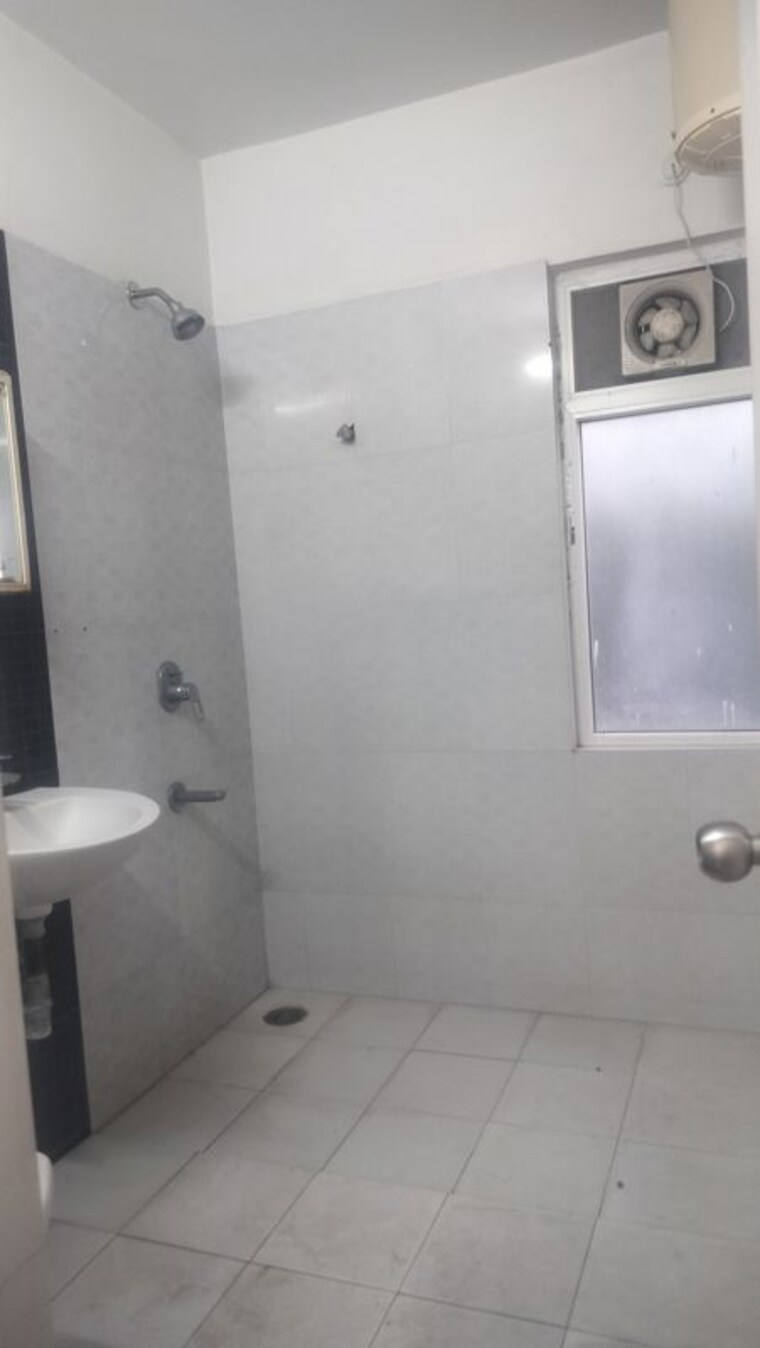 Bathroom, jubilee hills 4 Bedroom 2600 Sq.Ft. Apartment In Jubilee Hills Hyderabad 10781197
