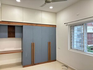 Room in 2 BHK Builder Floor at Kondapur – for Rent