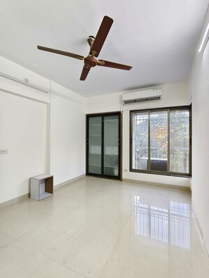 Bedroom in 3 BHK Apartment at Greeshma Residency II, Eastern Express Highway – for Rent