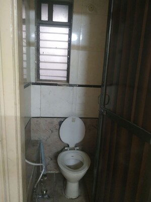 Bathroom in 1 BHK Apartment at Chembur – for Rent