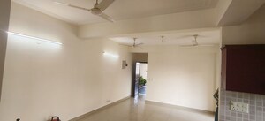 Room in 3 BHK Apartment at Jm Orchid, Sector 76 – for Rent