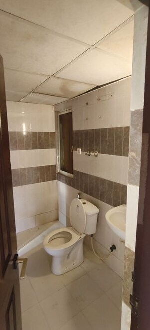 Bathroom in 3 BHK Apartment at Jm Orchid, Sector 76 – for Rent
