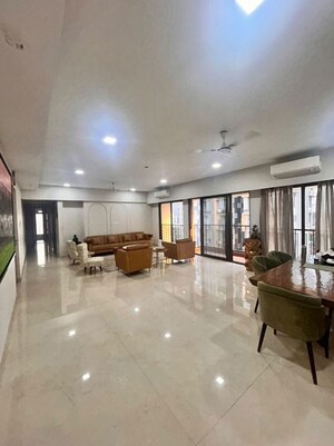 5 BHK Apartment For Rent in Mirchandani Triton, Santacruz West