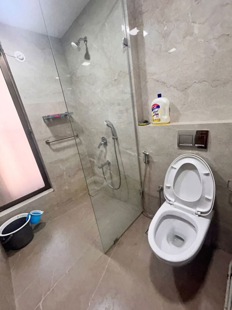 Bathroom, mirchandani-triton 5 Bedroom 2391 Sq.Ft. Apartment In Santacruz West Mumbai 10781547