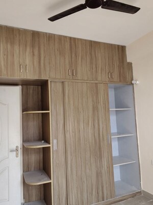 Room in 2 BHK Apartment at Shree Vardhman Mantra, Sector 67 – for Rent