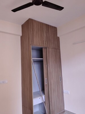 Furnished Amenities in 2 BHK Apartment at Shree Vardhman Mantra, Sector 67 – for Rent
