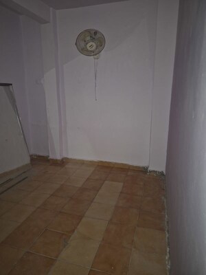 Room in 2.5 BHK Builder Floor at Mayur Vihar – for Rent