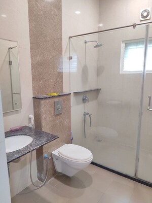 Bathroom in 4 BHK Villa at Banjara Hills – for Rent
