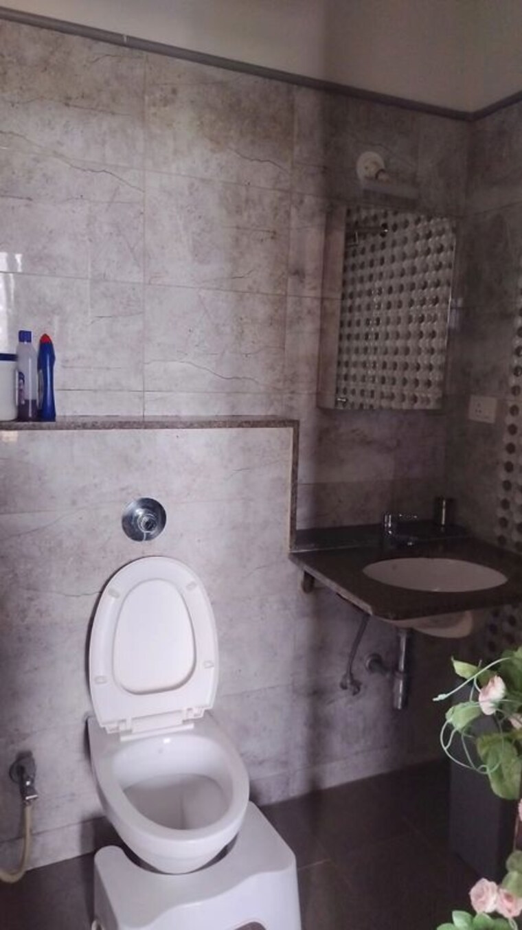 Bathroom, amanora-future-towers 3 Bedroom 1700 Sq.Ft. Apartment In Hadapsar Pune 10781644