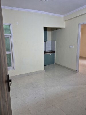 Room in 2.5 BHK Builder Floor at Mayur Vihar – for Rent