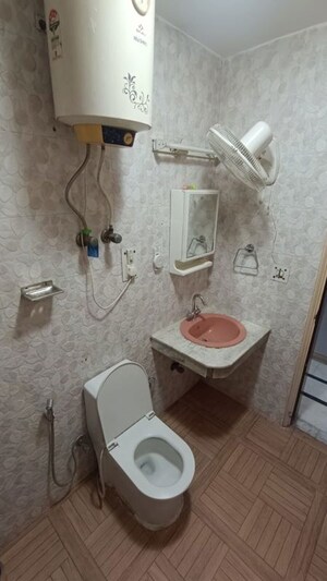 Bathroom in 1.5 BHK Builder Floor at Malviya Nagar – for Rent