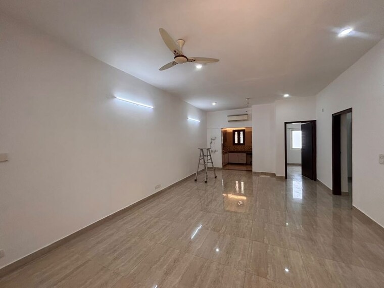 Room, nehru enclave 3 Bedroom 200 Sq.Yd. Builder Floor In Nehru Enclave Delhi 10781734