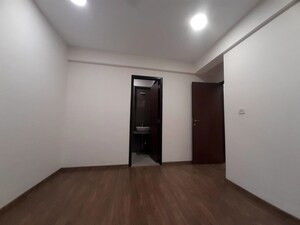 Room in 1 BHK Apartment at Group Satellite Elegance, Goregaon East – for Rent