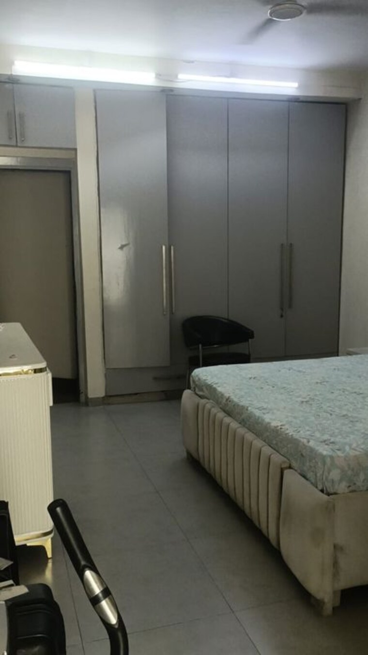 Bedroom, greater kailash i 3 Bedroom 208 Sq.Yd. Builder Floor In Greater Kailash I Delhi 10781728