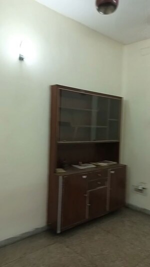 Furnished Amenities in 2 BHK Builder Floor at Lajpat Nagar I – for Rent