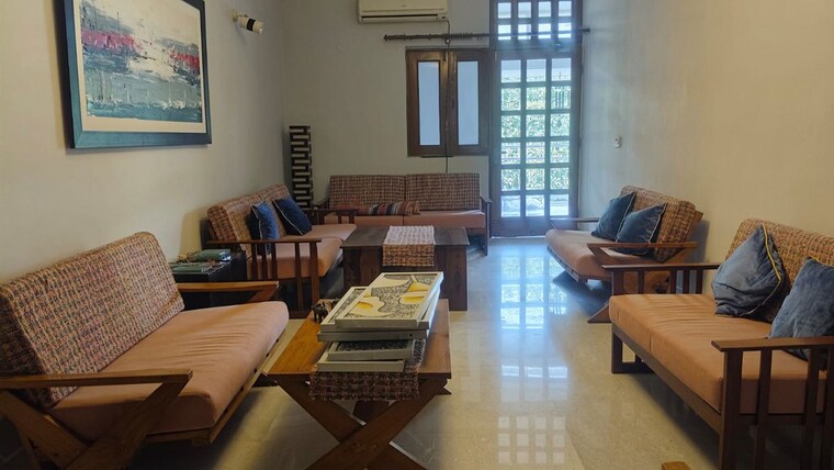 Living Room, greater kailash i 3 Bedroom 208 Sq.Yd. Builder Floor In Greater Kailash I Delhi 10781775