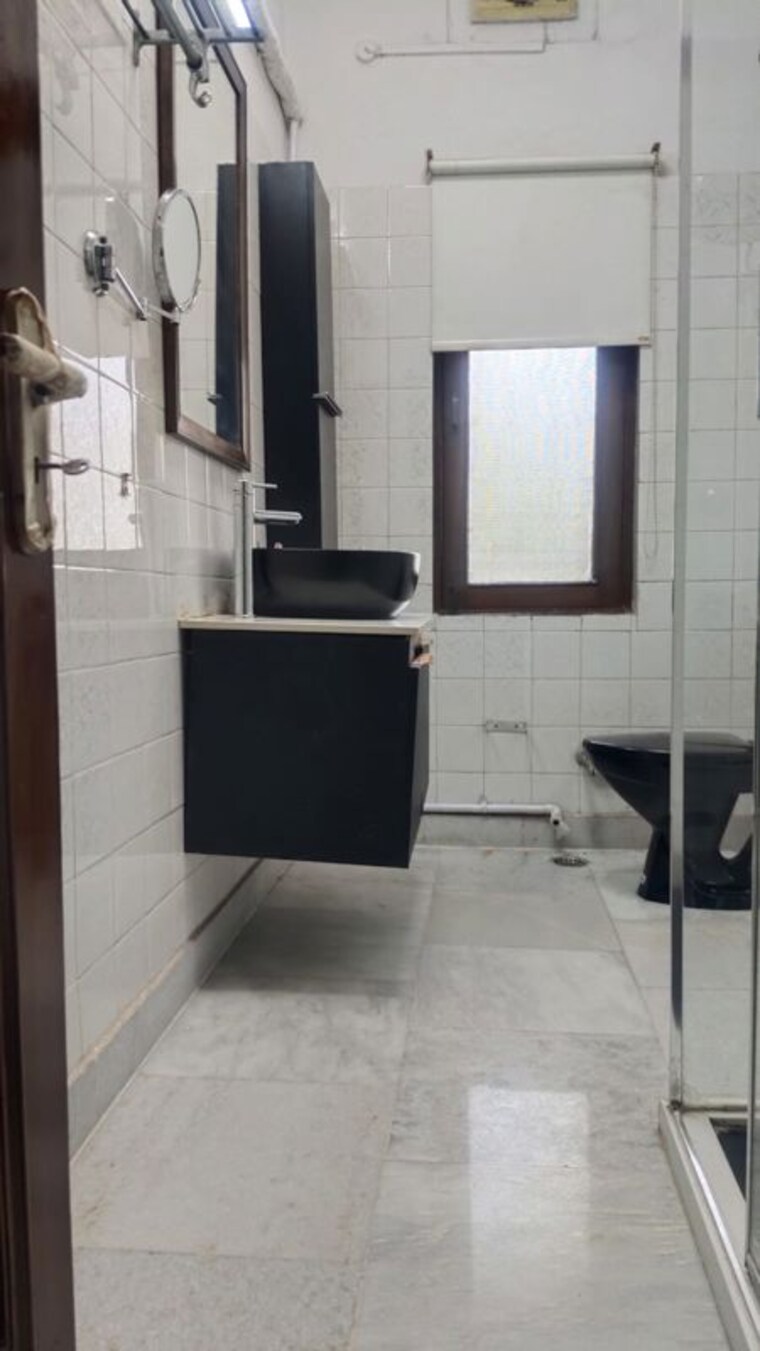Kitchen, greater kailash i 3 Bedroom 208 Sq.Yd. Builder Floor In Greater Kailash I Delhi 10781775