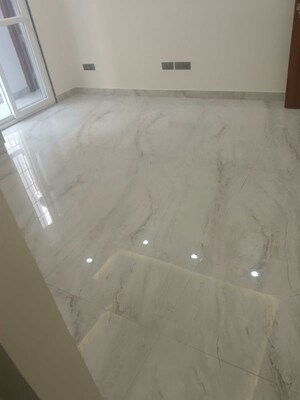 Room in 3 BHK Builder Floor at Chittaranjan Park – for Rent
