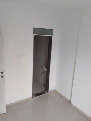 Room in 1 BHK Apartment at Adhikari Maharashtra Mandir, Bhandup West – for Rent