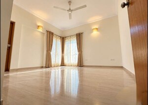 Room in 5 BHK Villa at Vikash Khand – for Rent