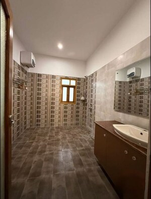Bathroom in 5 BHK Villa at Vikash Khand – for Rent