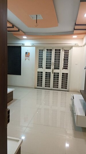 Room in 4 BHK Apartment at Kolte Patil 24K Glitterati, Pimple Nilakh – for Rent