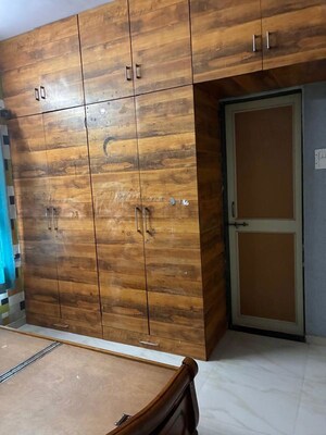 Room in 3 BHK Apartment at Daffodils Housing Society Row House, Pimple Saudagar – for Sale