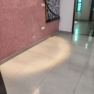 Room in 3 BHK Builder Floor at Sector 10 – for Rent
