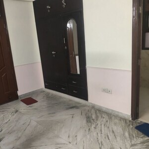 Room in 3 BHK Apartment at Viman Cooperative Housing Society, Sector 9a – for Rent