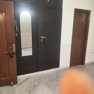 Room in 3 BHK Apartment at Viman Cooperative Housing Society, Sector 9a – for Rent