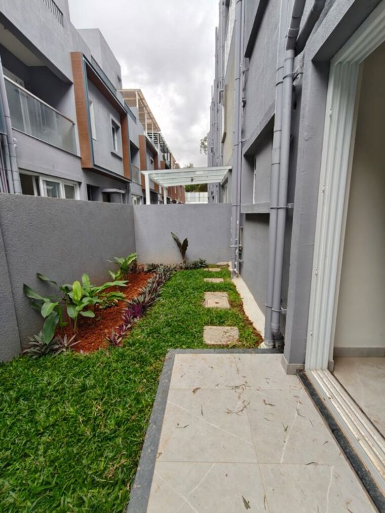 Balcony, radiance-gardenia 4 Bedroom 2992 Sq.Ft. Villa In Off Hennur Road Bangalore 10781920