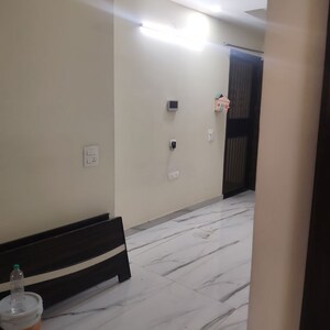 Room in 2 BHK Builder Floor at Sector 10 – for Rent