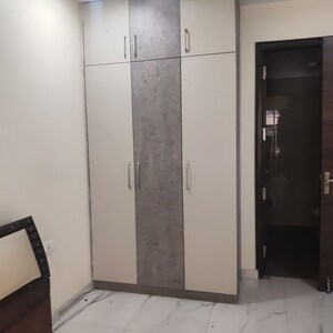 Room in 2 BHK Builder Floor at Sector 10 – for Rent