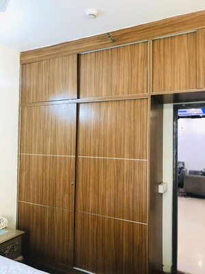 Room in 3 BHK Apartment at Mahagun Mywoods, Sector 16c Greater Noida – for Rent