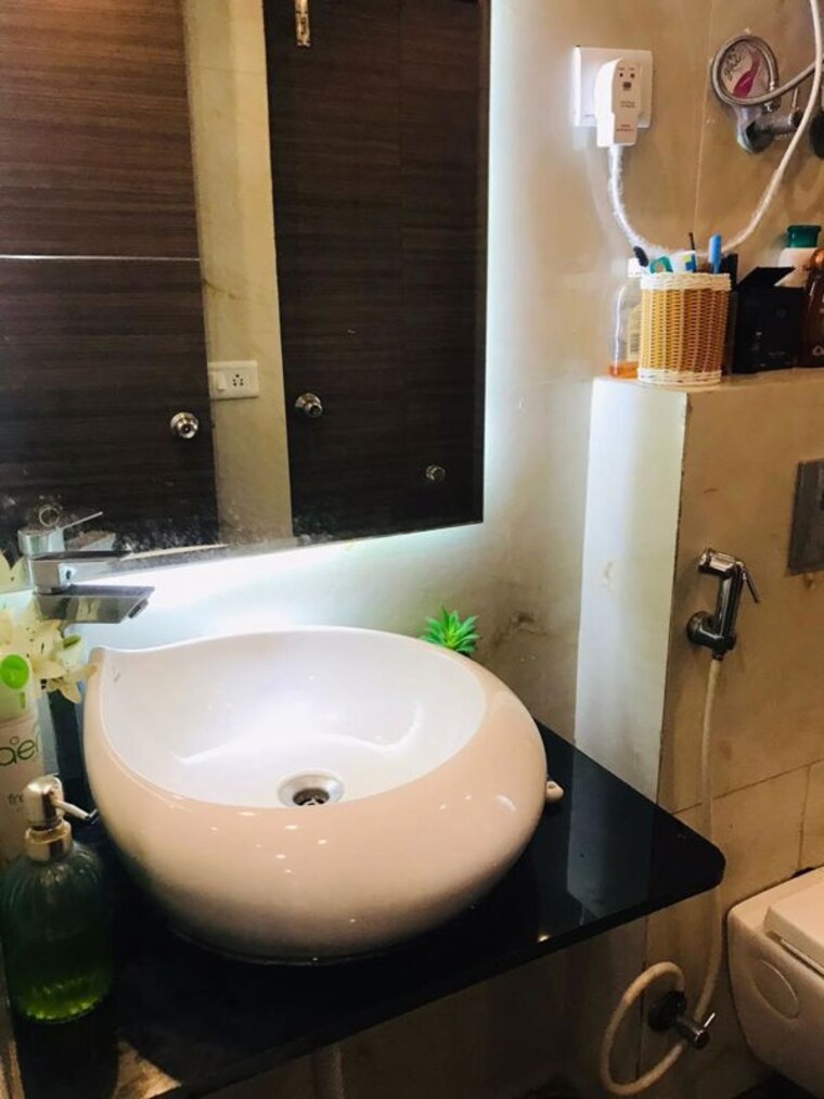 Bathroom, mahagun-mywoods 3 Bedroom 1235 Sq.Ft. Apartment In Sector 16c Greater Noida Greater Noida 10781935