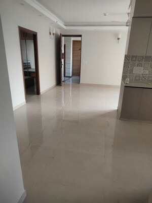Room in 3 BHK Apartment at Tulip Yellow, Sector 69 – for Sale