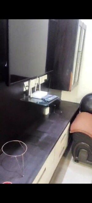 Team Area in 2 BHK Apartment at Ramprastha Pearl Court, Vaishali Sector 7 – for Rent