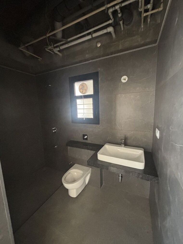 Bathroom, sobha-brooklyn-towers-town-park 3.5 Bedroom 1865 Sq.Ft. Apartment In Hosur Road Bangalore 10781878