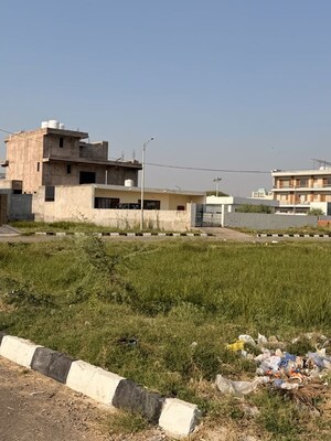  Plot For Sale in Sector 82