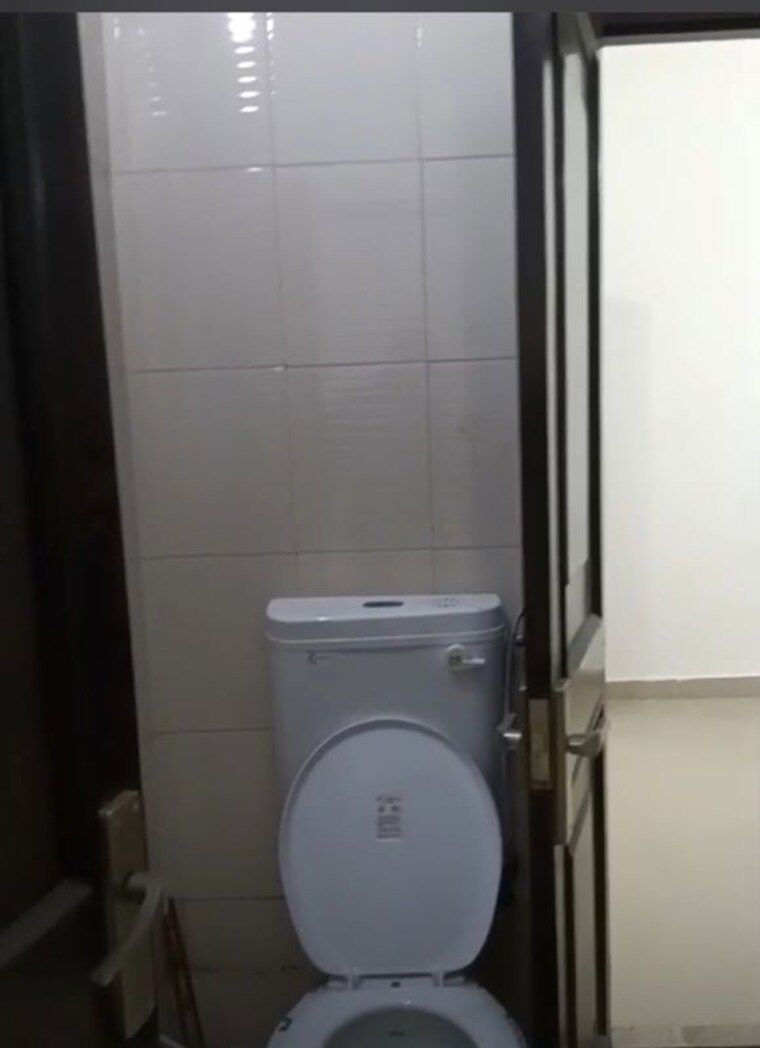 Bathroom, vasundhara sector 3 3 Bedroom 1500 Sq.Ft. Builder Floor In Vasundhara Sector 3 Ghaziabad 10782008