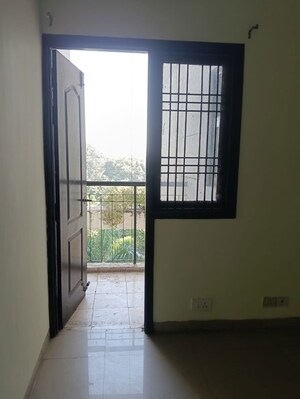 Room in 2 BHK Apartment at Jaipuria Gold Star Homes, Raebareli Road – for Sale