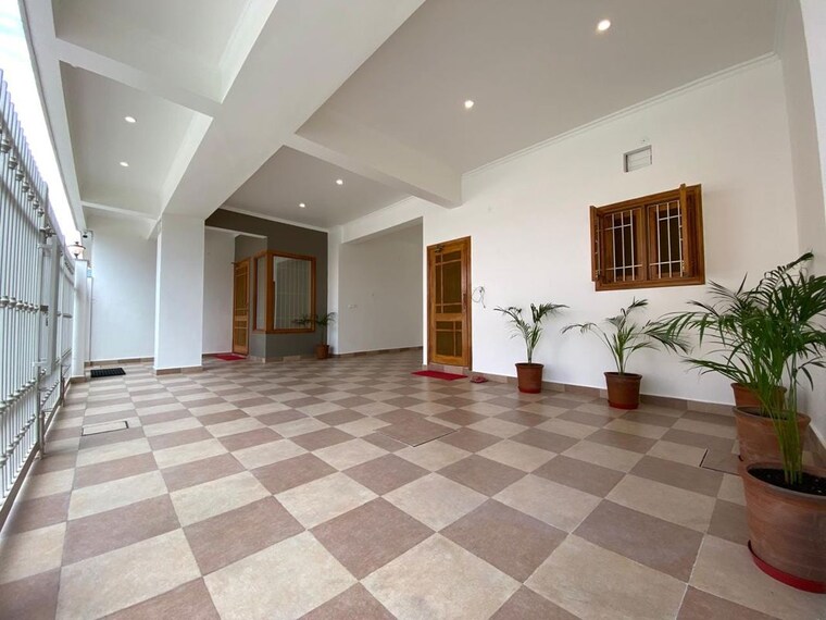  Parking, shahastradhara road 4 Bedroom 3500 Sq.Ft. Independent House In Shahastradhara Road Dehradun 10782038