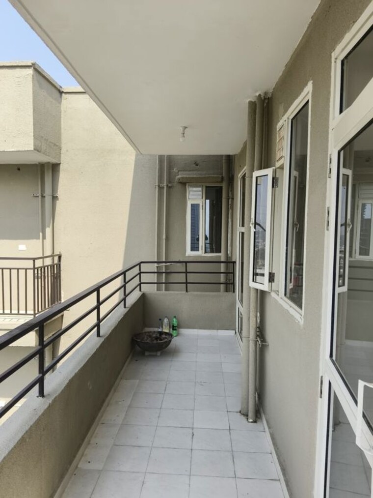 Balcony, pyramid-infinity 3 Bedroom 720 Sq.Ft. Apartment In Sector 70 Gurgaon 10782059